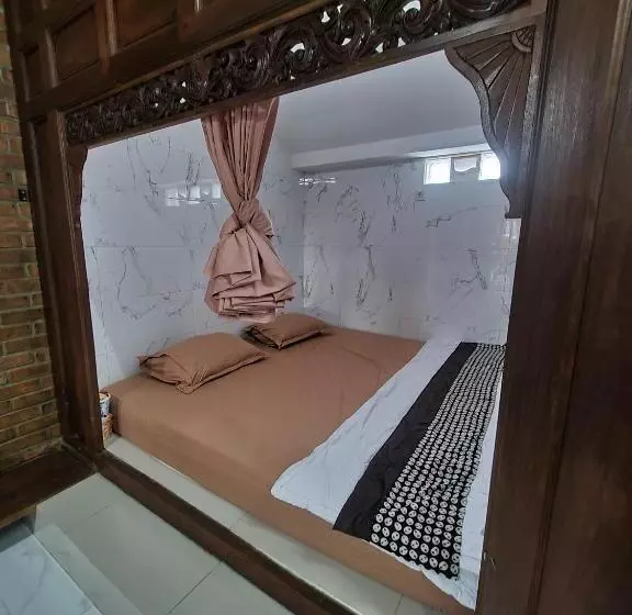 Pension Joglo Wismono Prambanan