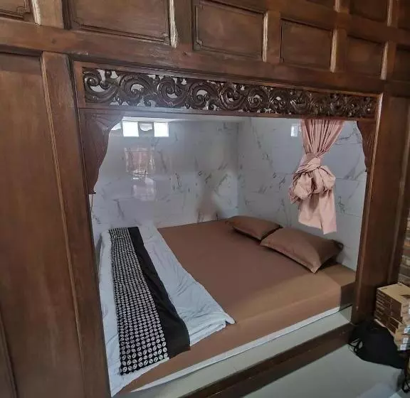 Pension Joglo Wismono Prambanan