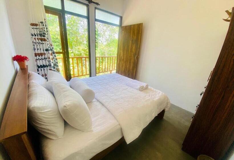 بنسيون Jungle Beach Inn