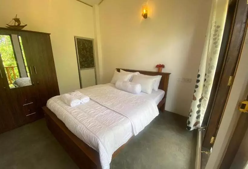 Majatalo Jungle Beach Inn