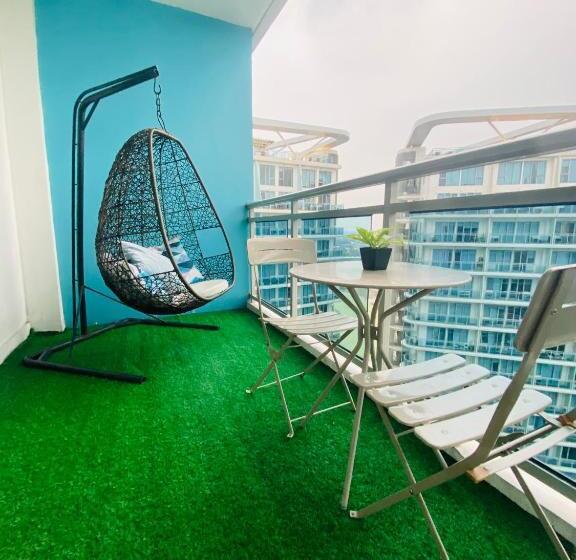 استراحتگاه Azure Urban Residences Parañaque By M&d Maui Tower