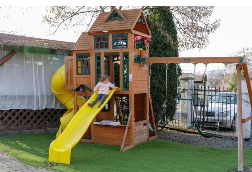 تختخواب و صبحانه Divinahome