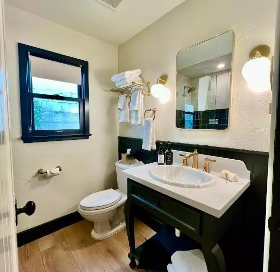 ベッドアンドブレックファースト Petit Soleil   Bed, Breakfast And Bar