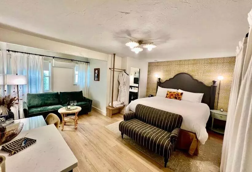 ベッドアンドブレックファースト Petit Soleil   Bed, Breakfast And Bar