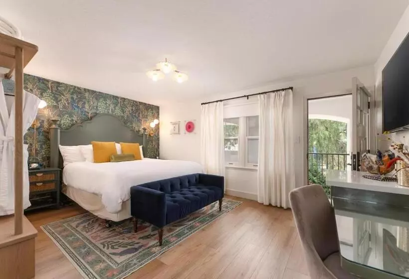 ベッドアンドブレックファースト Petit Soleil   Bed, Breakfast And Bar