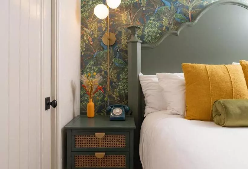ベッドアンドブレックファースト Petit Soleil   Bed, Breakfast And Bar