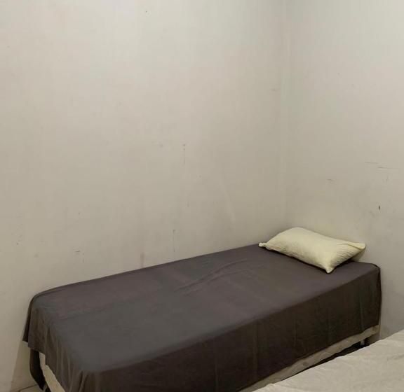 ベッドアンドブレックファースト Pousadaadonai E Lanchonete