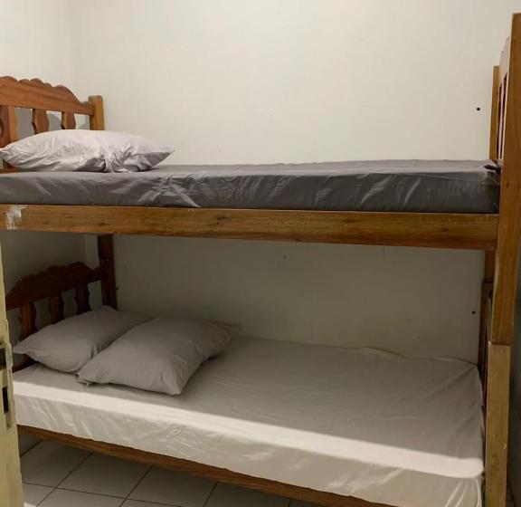 ベッドアンドブレックファースト Pousadaadonai E Lanchonete