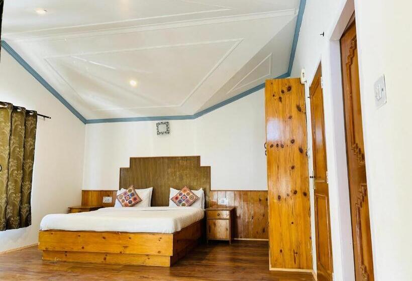 تختخواب و صبحانه The Mystical Cascade Villa