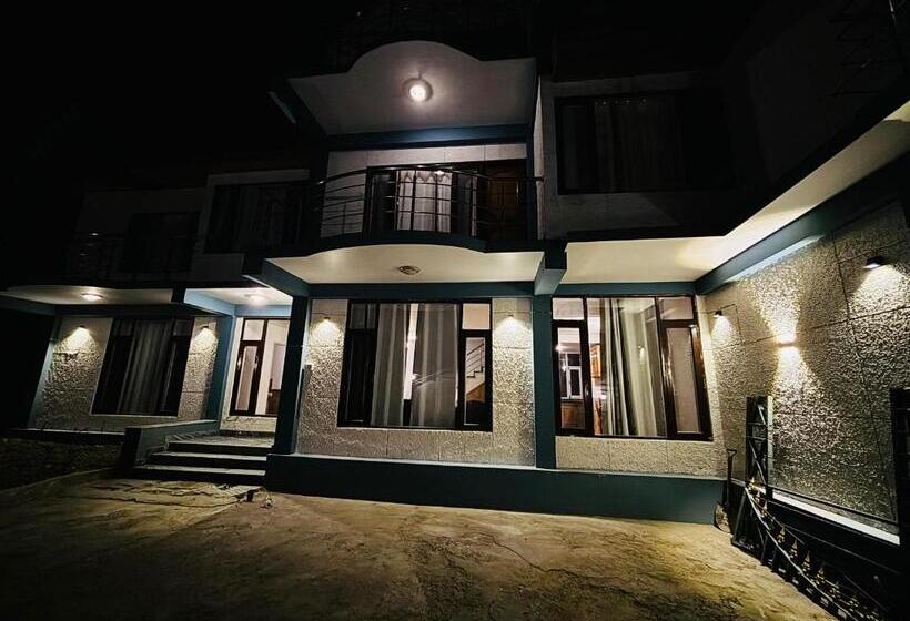 تختخواب و صبحانه The Mystical Cascade Villa