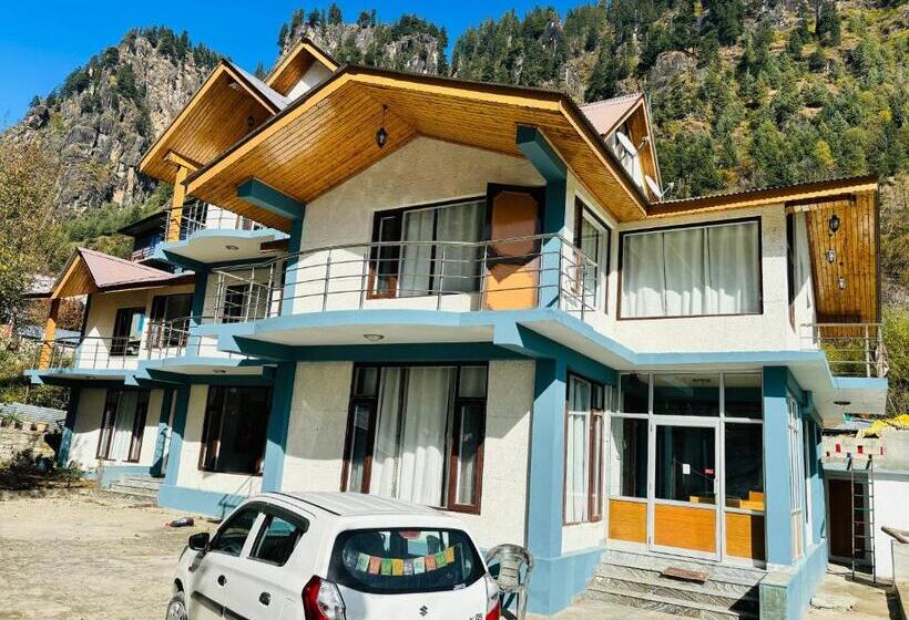 تختخواب و صبحانه The Mystical Cascade Villa