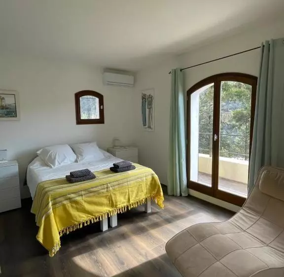 Bed & Breakfast At Villa Monti