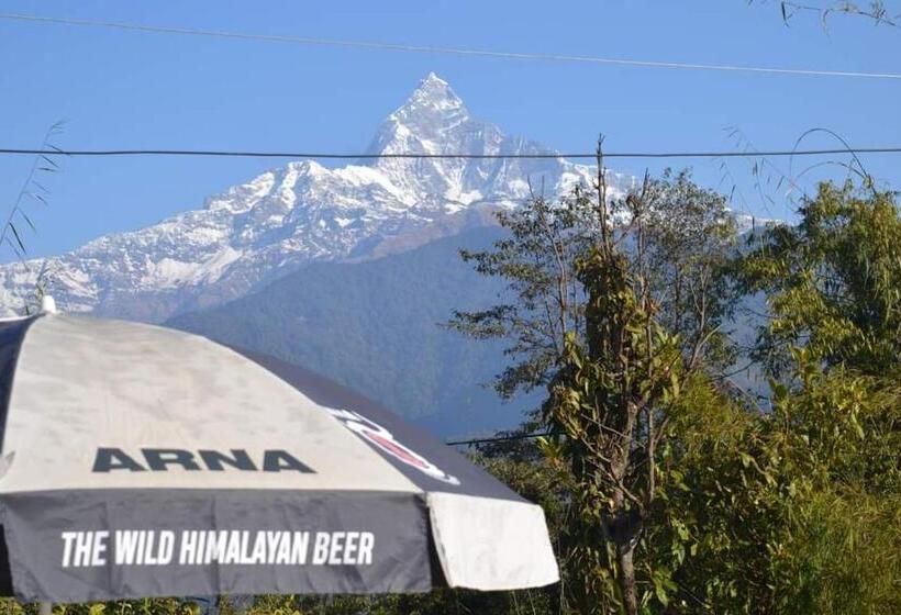 هتل Astam Farm House Homestay