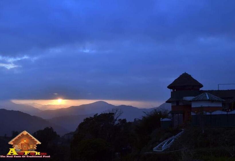 هتل Astam Farm House Homestay