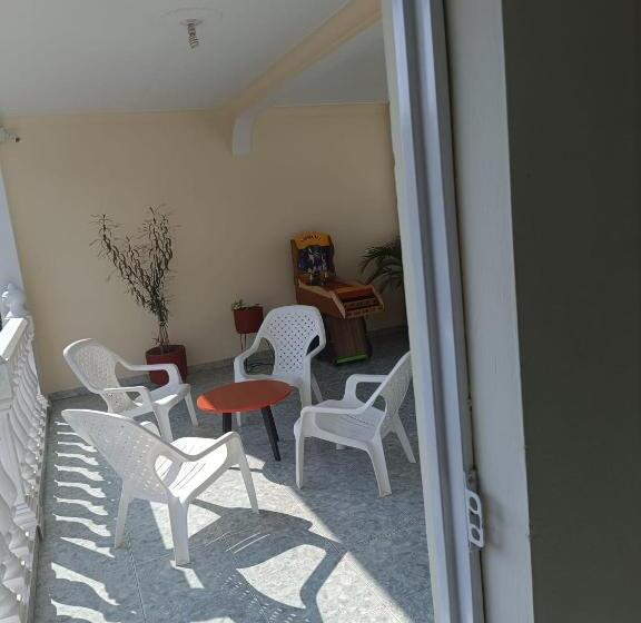 Kapsül Otel Cambulos House