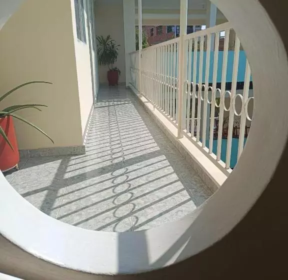 カプセルホテル Cambulos House