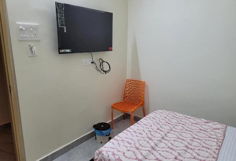 Hotel Deepak Retreat