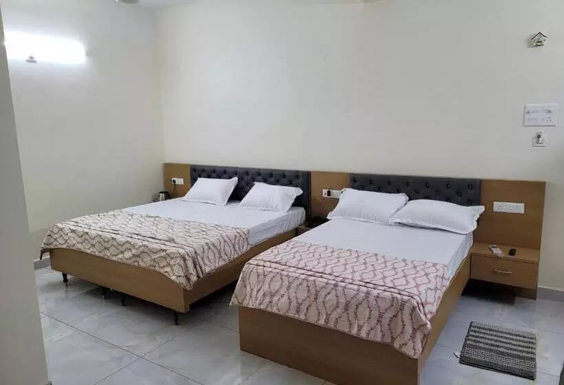 Hotelli Deepak Retreat