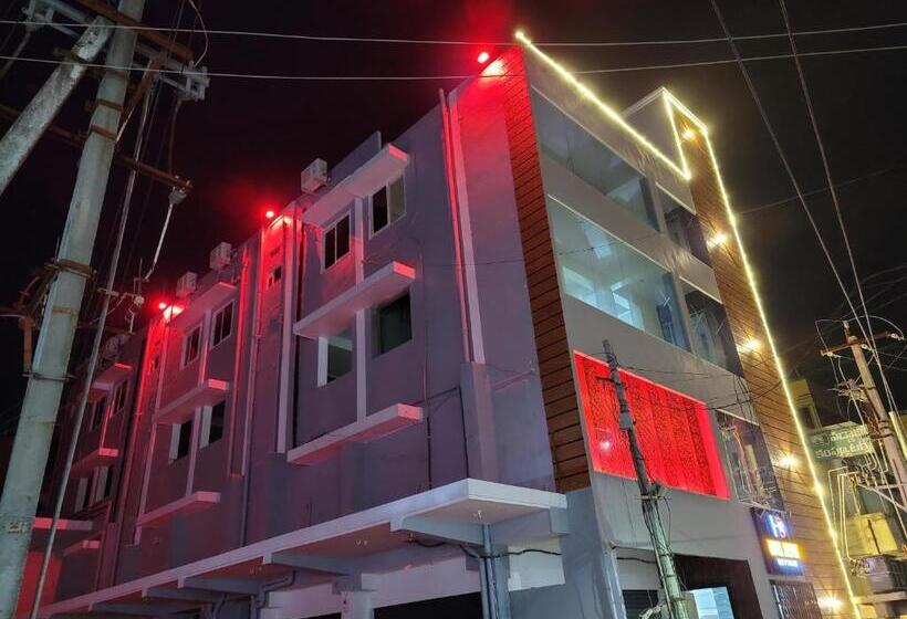 Hotel Deepak Retreat