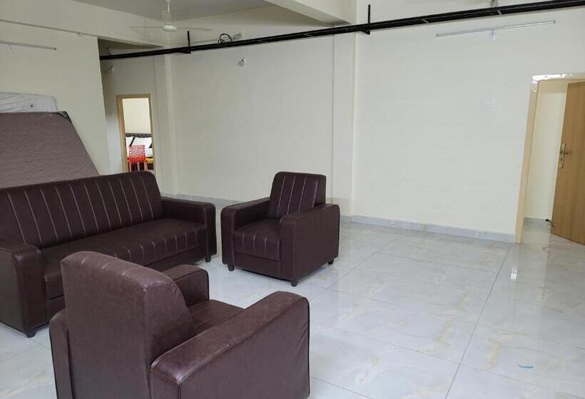 Hotel Deepak Retreat