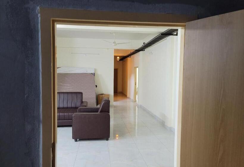 Hotel Deepak Retreat