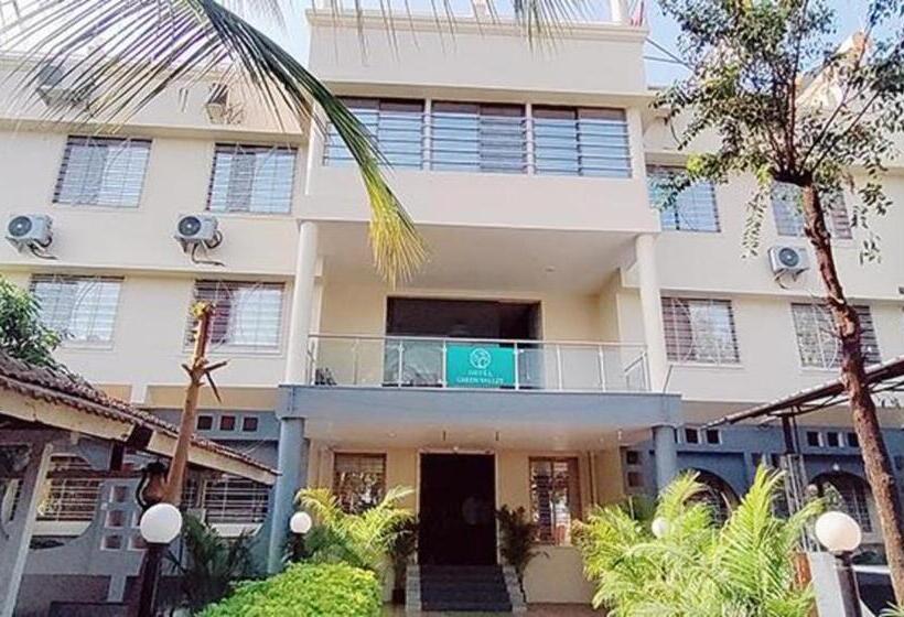 Fabhotel Green Valley I