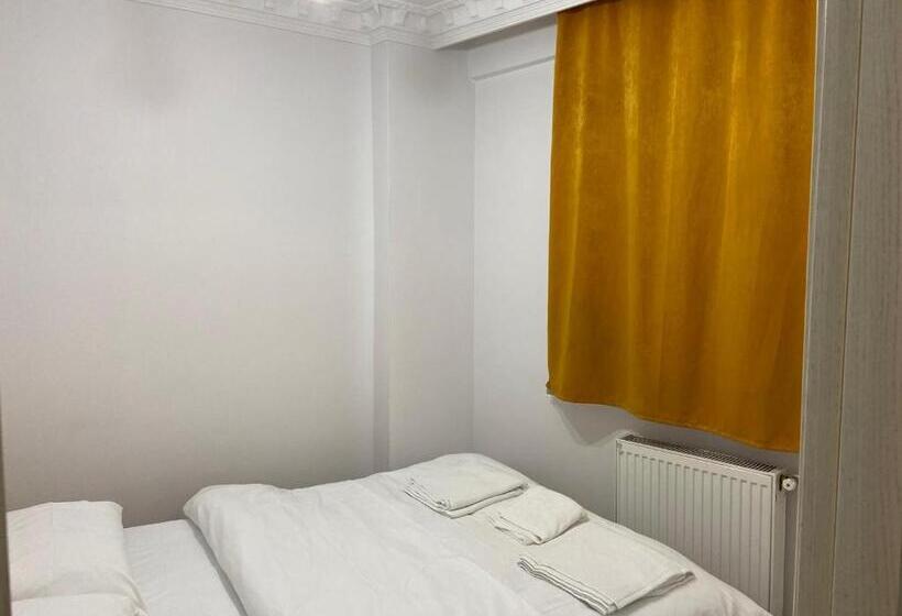 هتل La Perato Suites