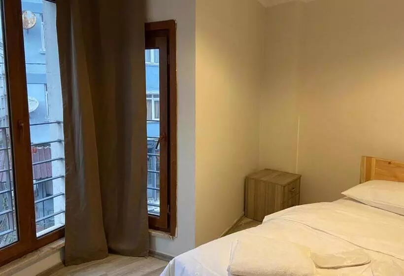 ホテル La Perato Suites