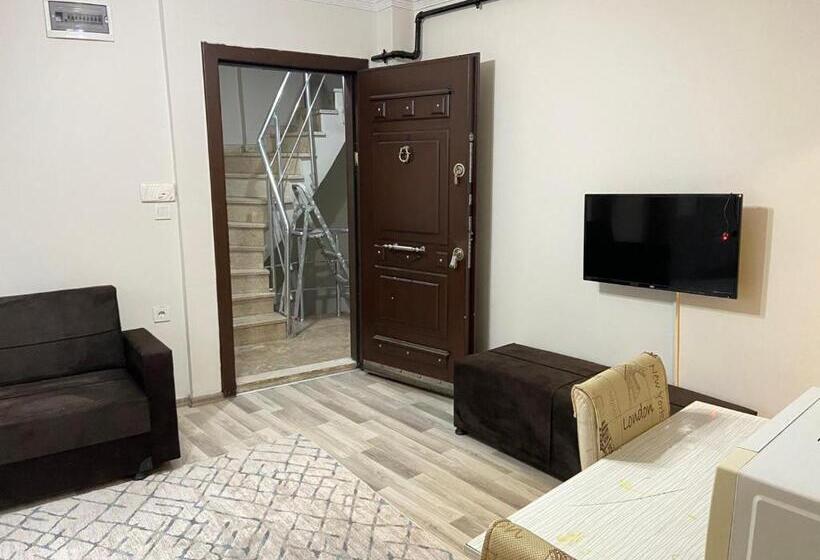 هتل La Perato Suites