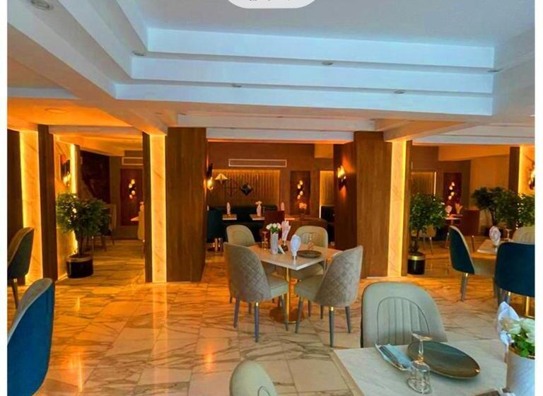 هتل Logistic Home