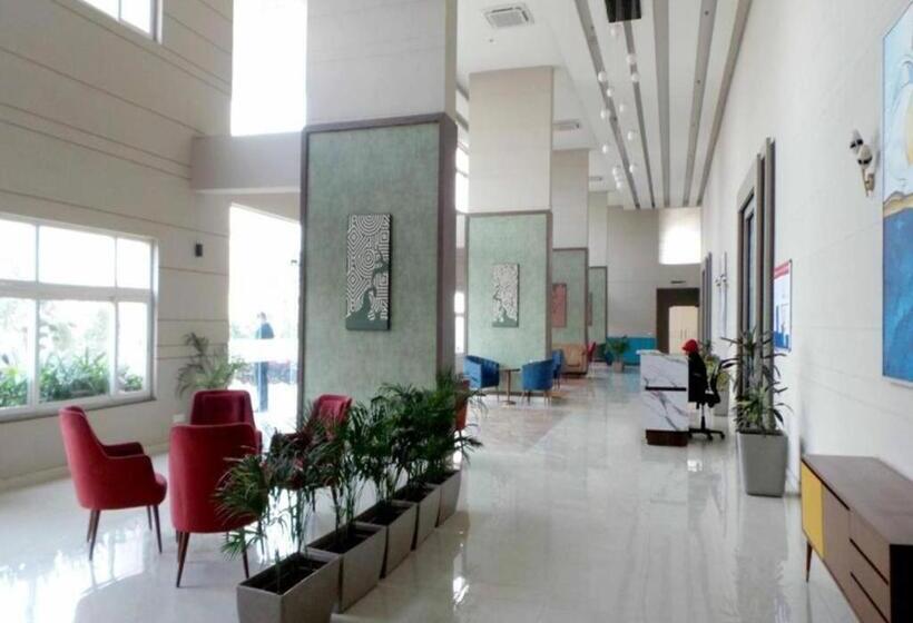 Отель Sun Studio & Suites