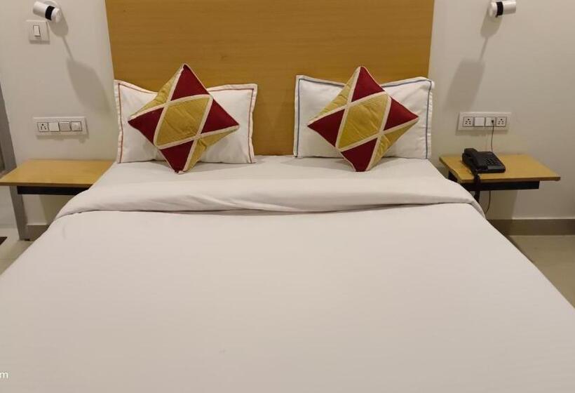 Hotel White House In