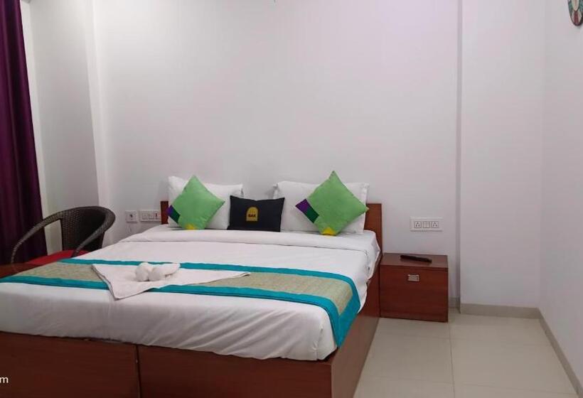 Hotel White House In