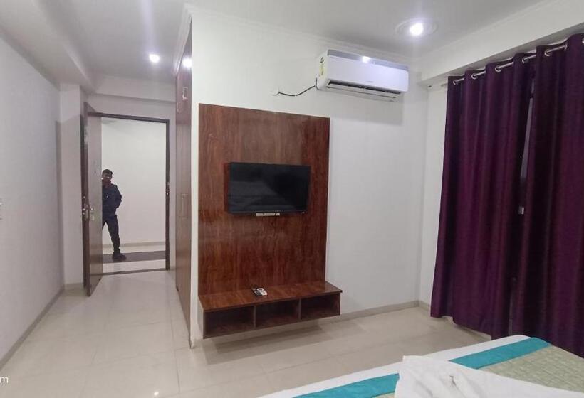 Hotel White House In