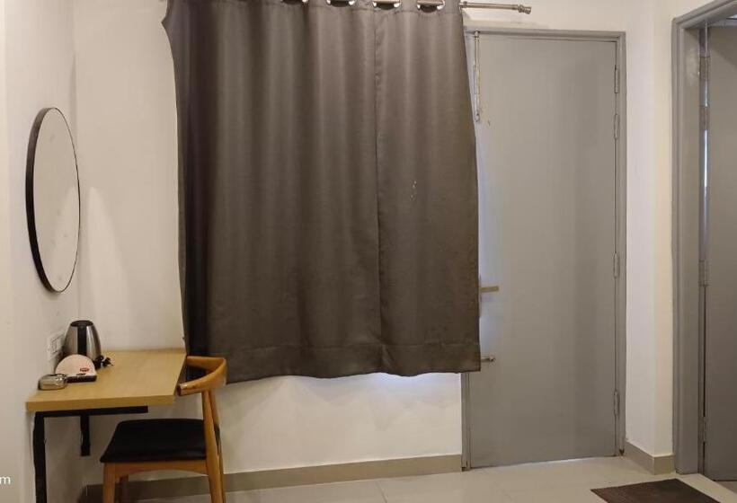 Hotel White House In