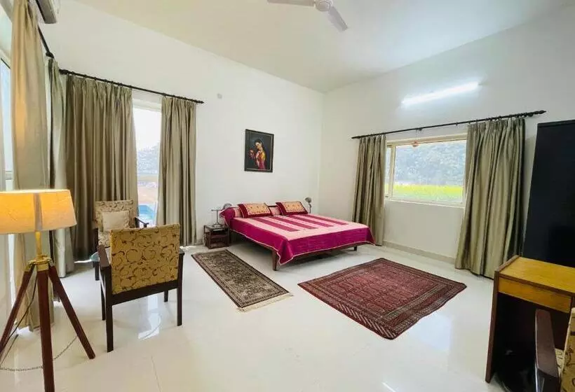 ホテル Willow Woods Farmhouse By Bedchambers Gurgaon