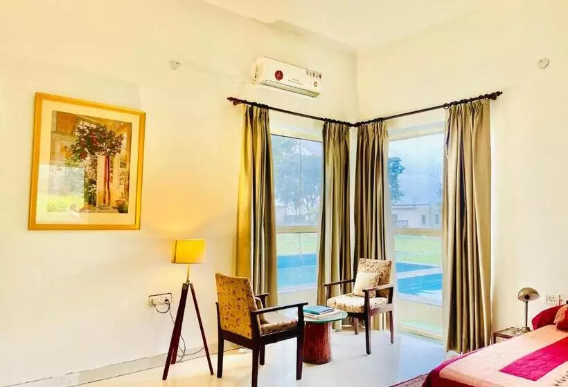 ホテル Willow Woods Farmhouse By Bedchambers Gurgaon