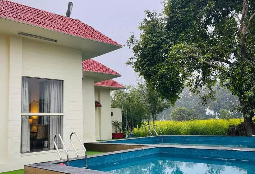 ホテル Willow Woods Farmhouse By Bedchambers Gurgaon