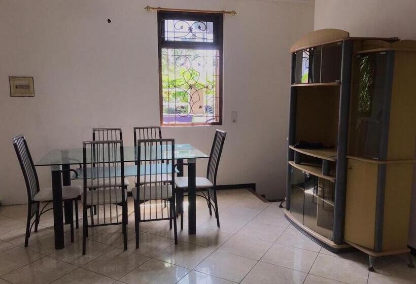 بنسيون Aeena Village