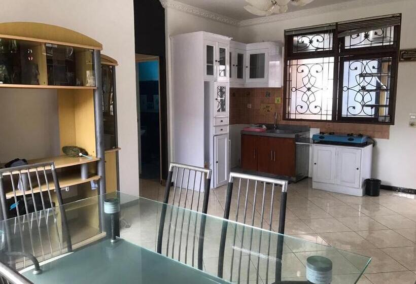 بنسيون Aeena Village