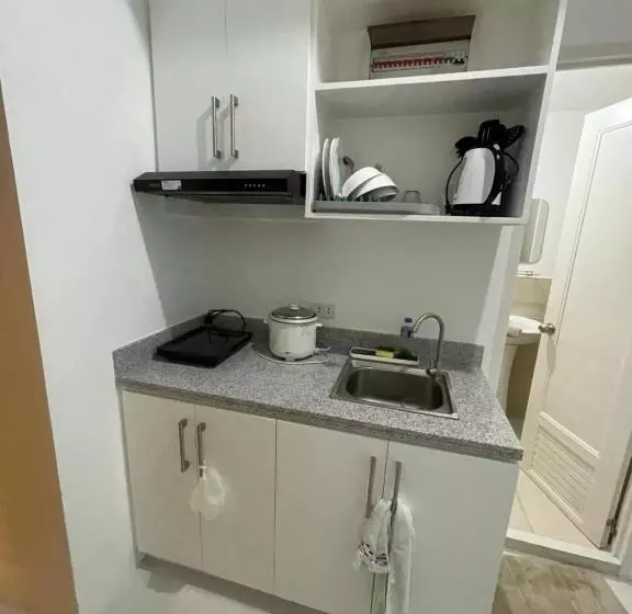 ペンション Condo Staycation