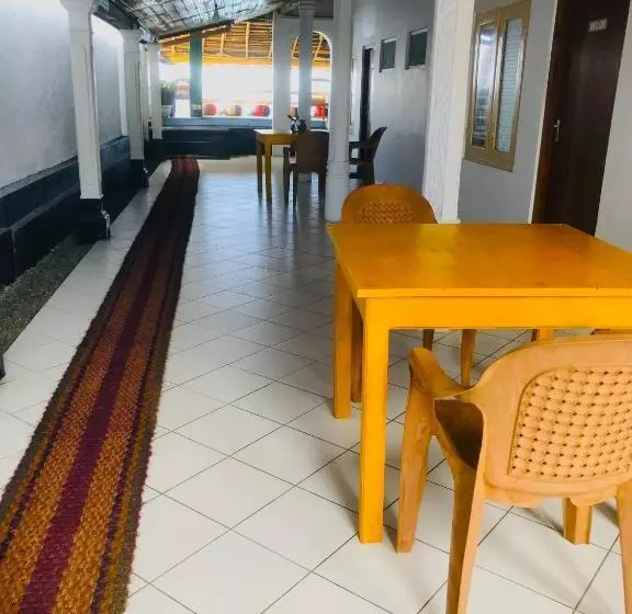 Majatalo Surfing Beach Guest House