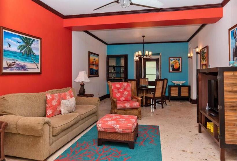 Resort La Beliza   Cobia 502