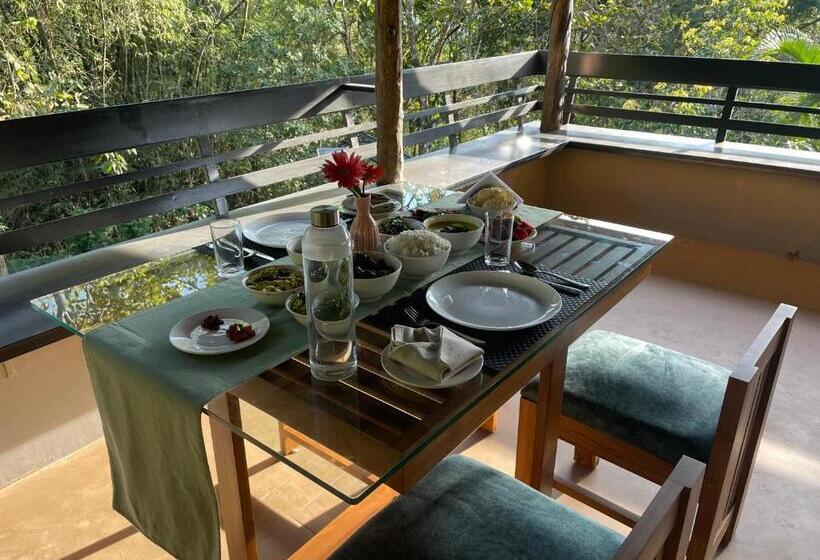 אתר נופש Panchavadi Farm Stay