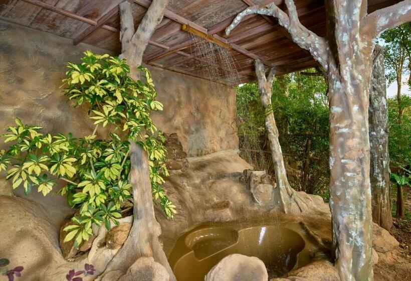 אתר נופש Panchavadi Farm Stay