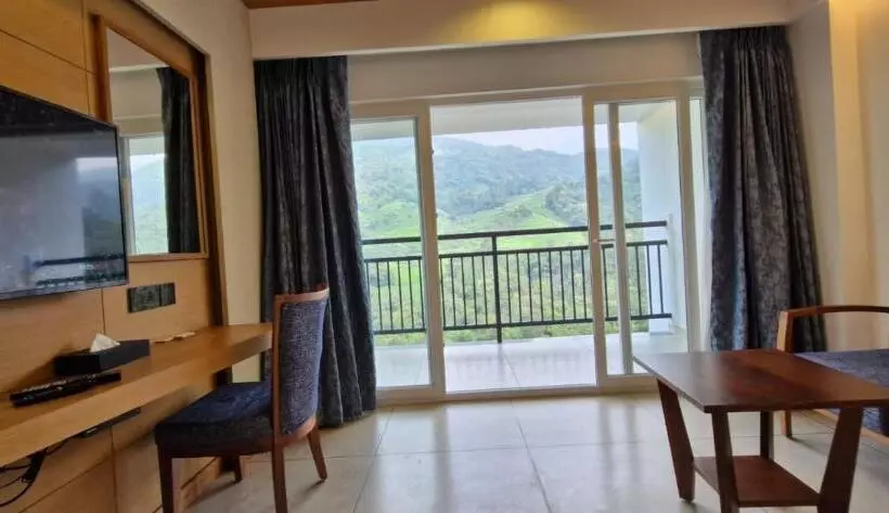 The Grand Cliff Resort Munnar