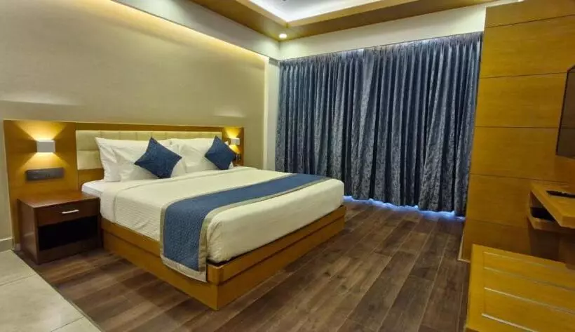 The Grand Cliff Resort Munnar