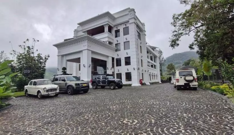 The Grand Cliff Resort Munnar