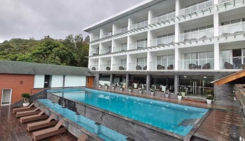 The Grand Cliff Resort Munnar