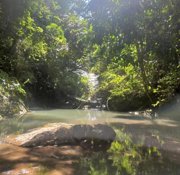 ユースホステル Pousada Espaço Cosmos